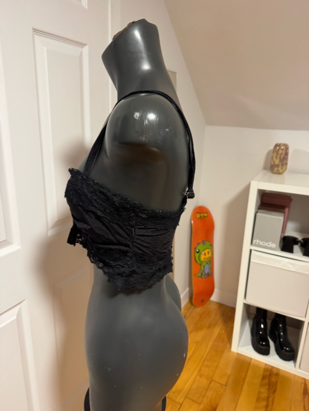 Black Crop Top - - Picture 3 of 6